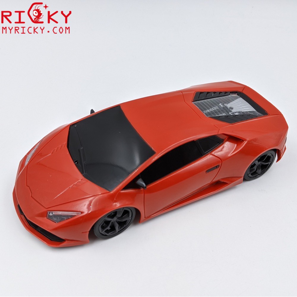 Siêu xe lambor điều khiển bằng vô lăng