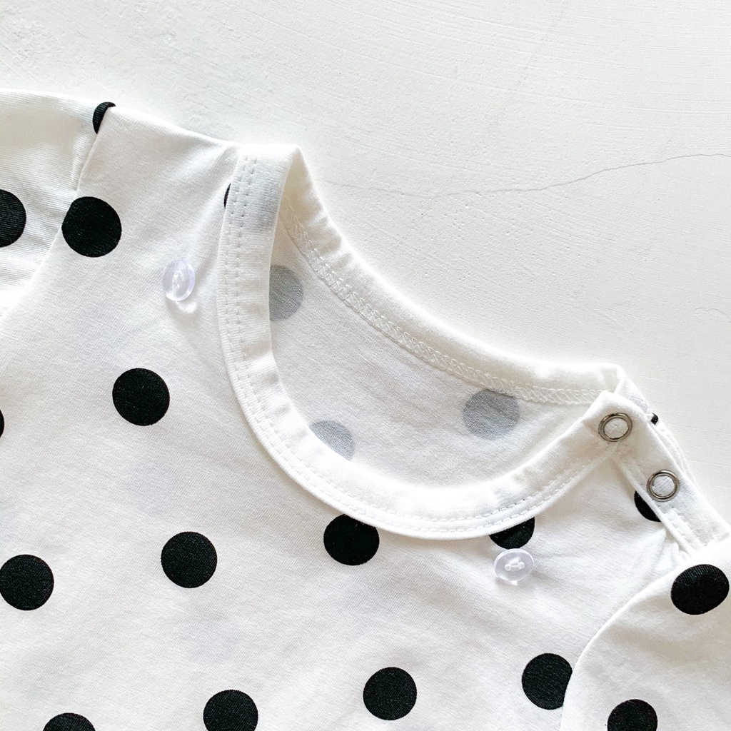 Set áo liền quần + mũ hoạ tiết chấm bi cho trẻ sơ sinh