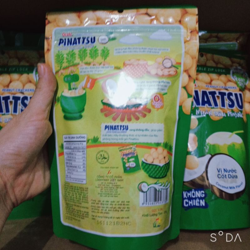 Snack nhân đậu phộng vị nước cốt dừa Pinattsu Oishi gói 95g