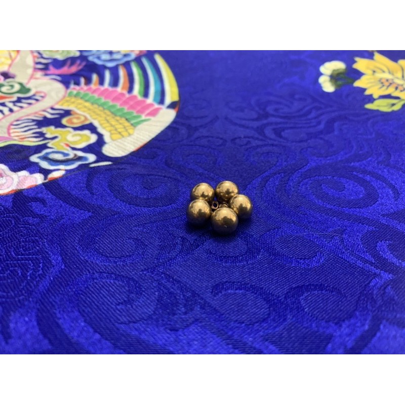 Cúc đồng kết áo ngũ thân