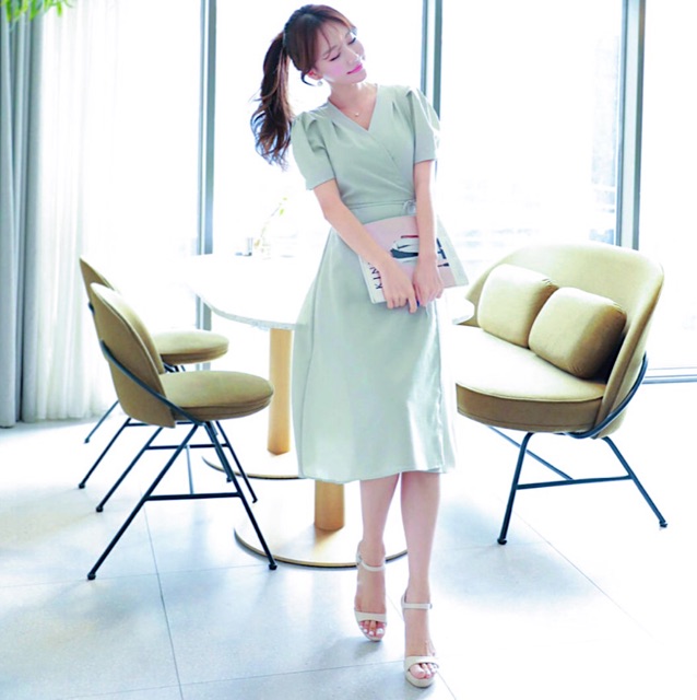 Đầm váy mint xẻ tà