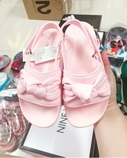 Giày Old navy bé gái đế mềm hồng phấn pastel