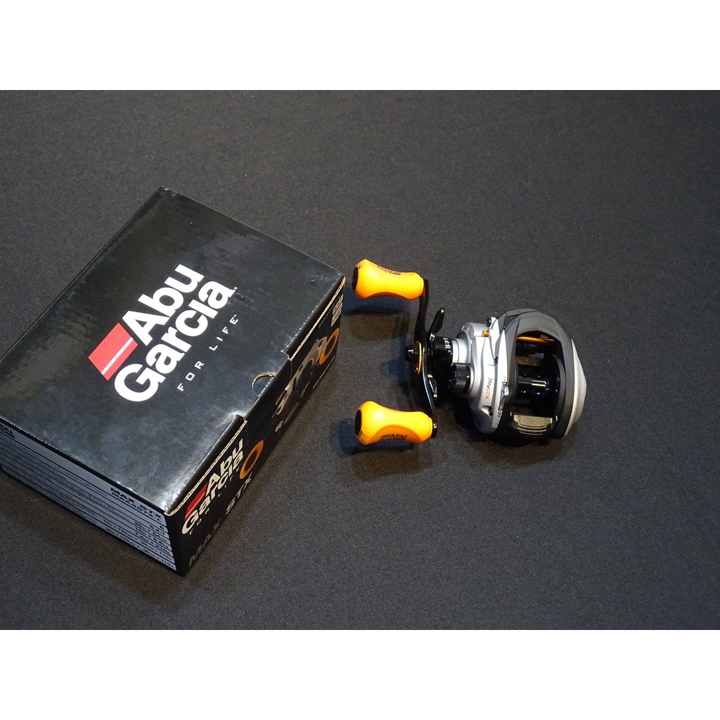 Máy câu Abu MAX4 STX