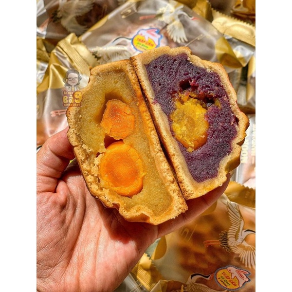 Bánh trung thu 2 trứng 220 gram nhân sen, đậu, dừa, môn, thập cẩm, đậu đen