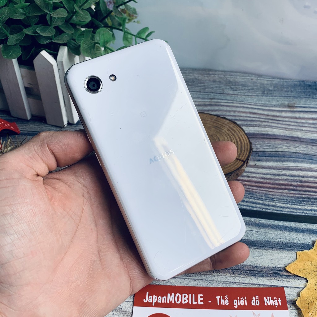 Điện Thoại Sharp Aqous R Compact 701SH -Chip 660,Ram 3GB ,Tiếng Việt Đầy Đủ, Tặng Ốp Lưng | BigBuy360 - bigbuy360.vn