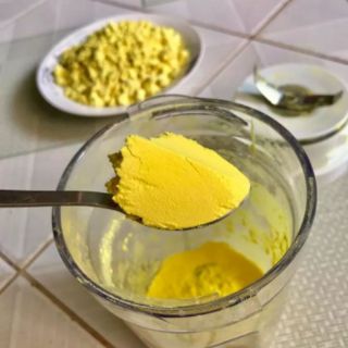 Mật ong 330ml + 100gr tinh bột nghệ đỏ Đaklak