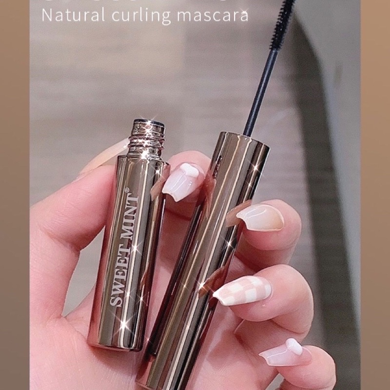 Chuốt mi siêu mảnh Sweet Mint Mascara Skinny Powerproof