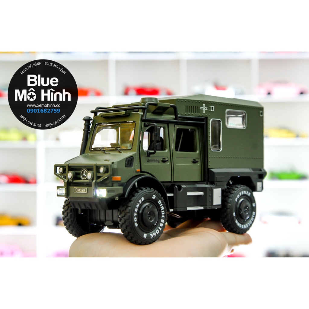 Xe mô hình Mercedes Unimog 1:28