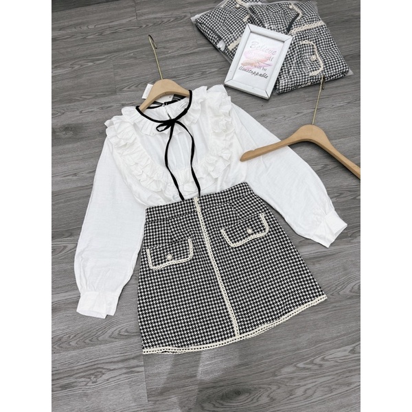Sét Áo Trắng Đũi Bèo Ngực Mix Chân Váy Dạ Kẻ Siêu Xinh,Ảnh Thật Trải Sàn