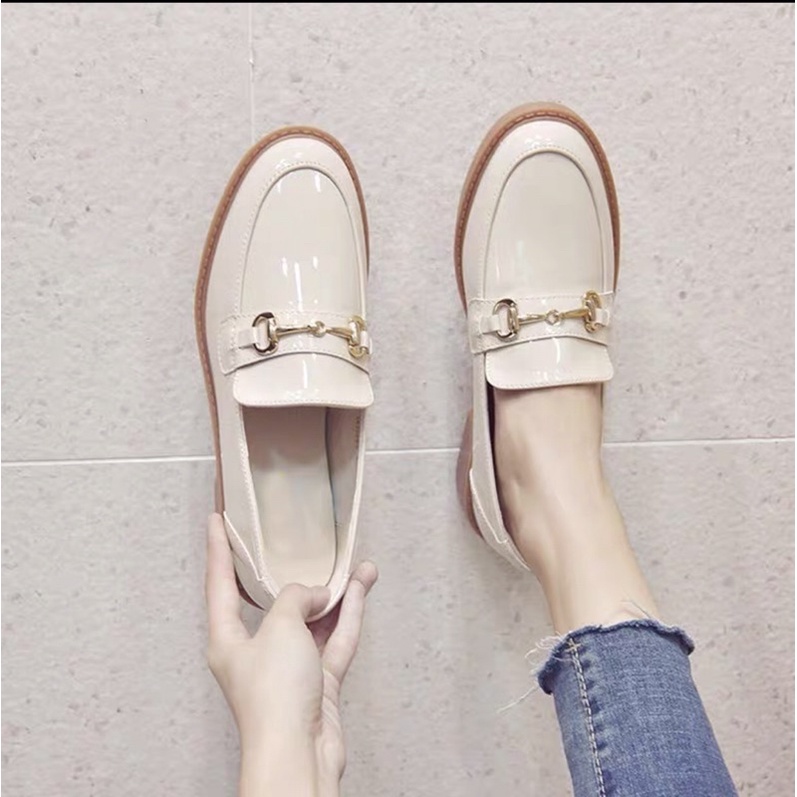 Giầy khoá ngang đế 5 p chất da bóng êm mềm hót!!!