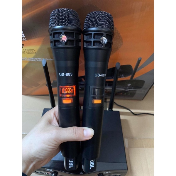 Micro không dây JBL883 ảnh chụp trên sản phẩm thật . bảo hành 6thang