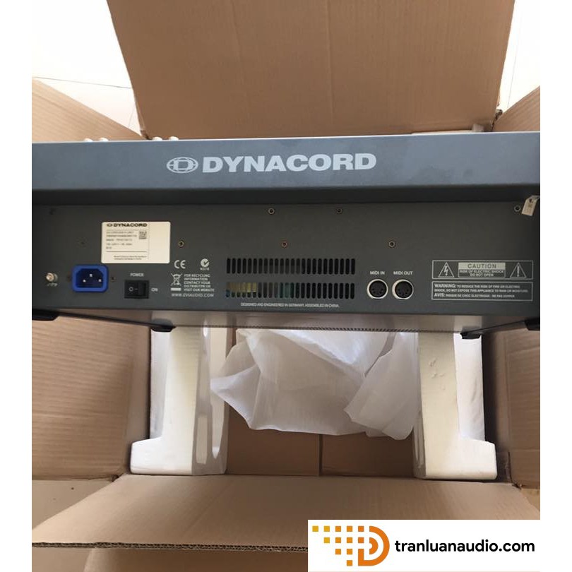 Bàn Mixer Dynacord CMS 1000