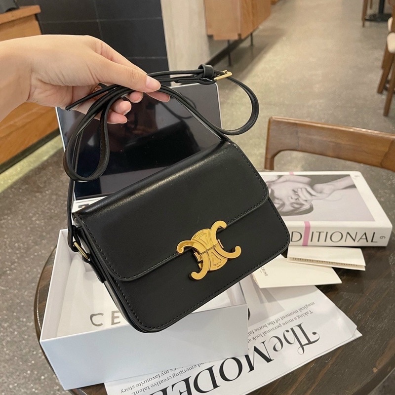 Túi khoá chữ C da trơn