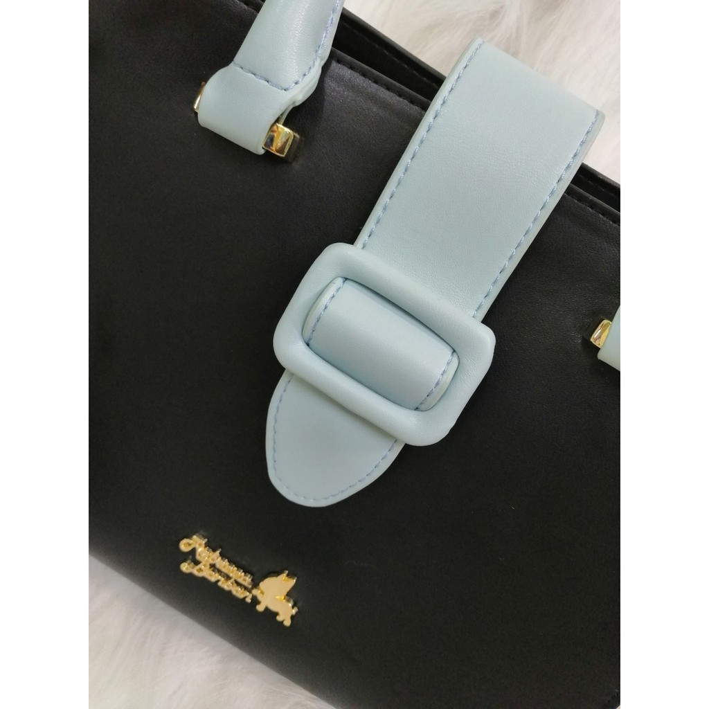 Túi cầm tay vuông màu xanh biển phối đen PU. #RebeccaBonbon chó Bull Nhật Bản