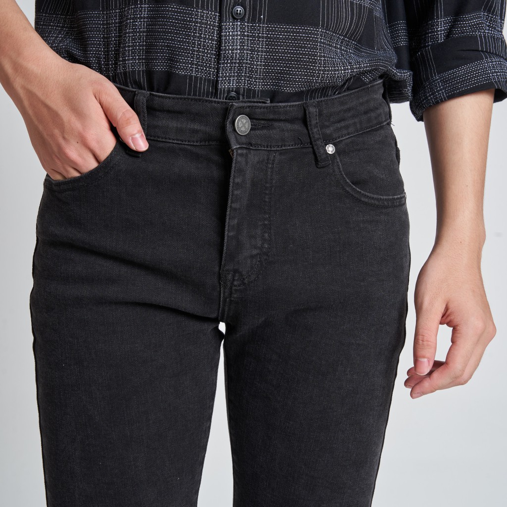 Quần Jeans Nam Rách Gối Chất Bò TONY4MEN Form Slimfit Màu Đen QJ1060 | BigBuy360 - bigbuy360.vn