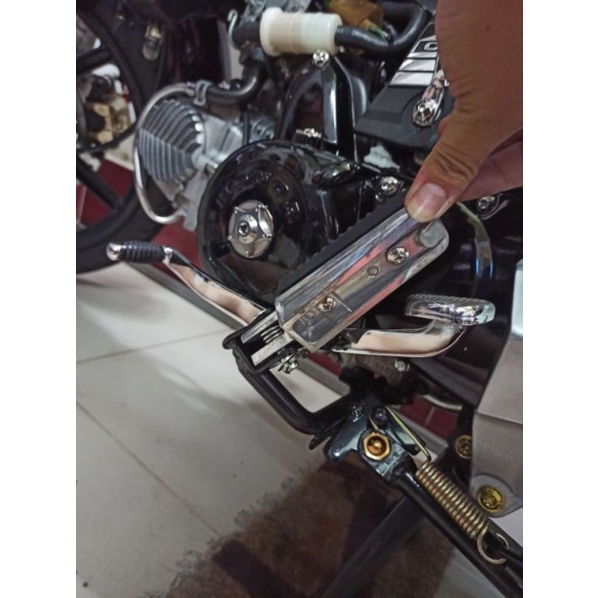 Gác máy kèm gác chân xếp gắng xe dream w sirius