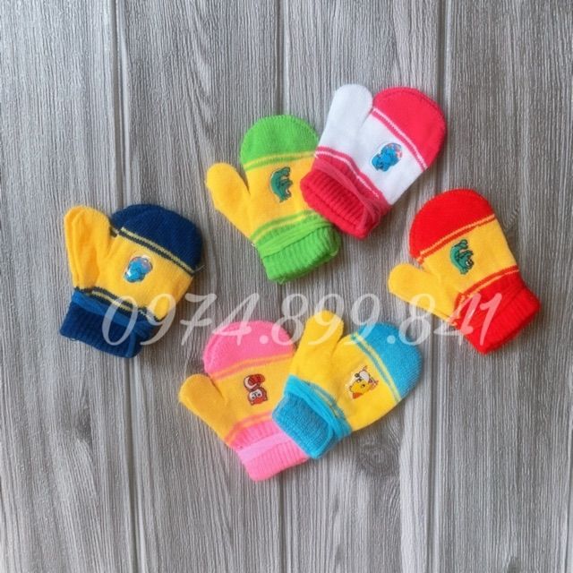 Bao Tay / Găng Tay Len Xỏ Ngón Cho Bé 6_36 Tháng - Nhiều Mẫu