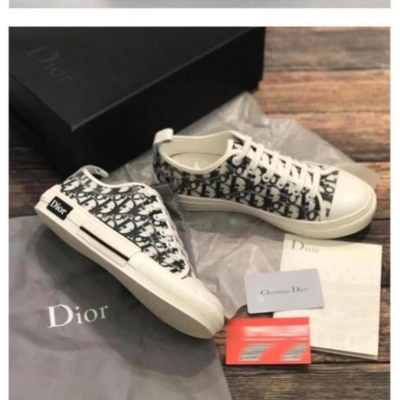Giày Sneaker chữ DIOR cổ cao Full Box -  chất lượng cao cấp [fullbox] | BigBuy360 - bigbuy360.vn