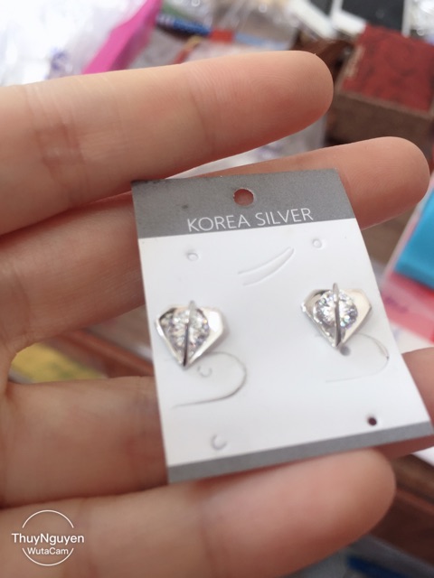 Khuyên tai hình tam giác kim cương tim đính đá nhân tạo bạc thật mạ vàng trắng cao cấp
