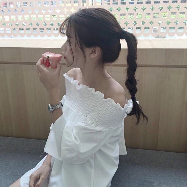 [Mã FAMAYWA giảm 10K đơn 50K] Áo kiểu nhúng nơ ngực mặt được hai kiểu màu trắng | BigBuy360 - bigbuy360.vn