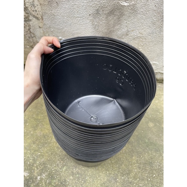 Chậu nhựa đen bít lỗ  trồng cây, tách form, nuôi cá betta