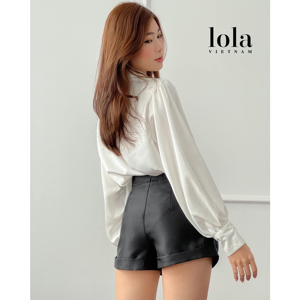 Đắm say cùng sơ mi trắng,quần đen đầy năng động pha trộn sành điệu từ Lola Vietnam