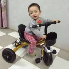 Xe đạp 3 bánh có bình nước cho bé BABY_ shop