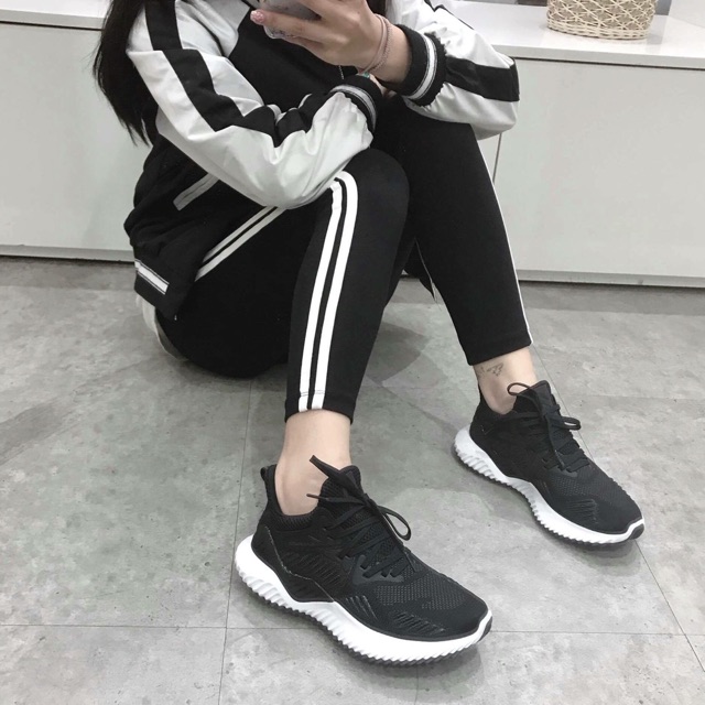 Giày alphabounce