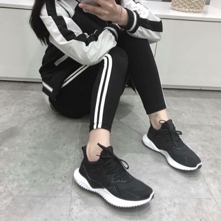 Giày alphabounce