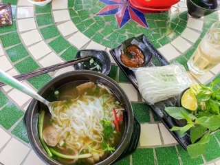 Phở gạo ăn liền hữu cơ Vietsuisse (Gói 15 vắt x 60g)