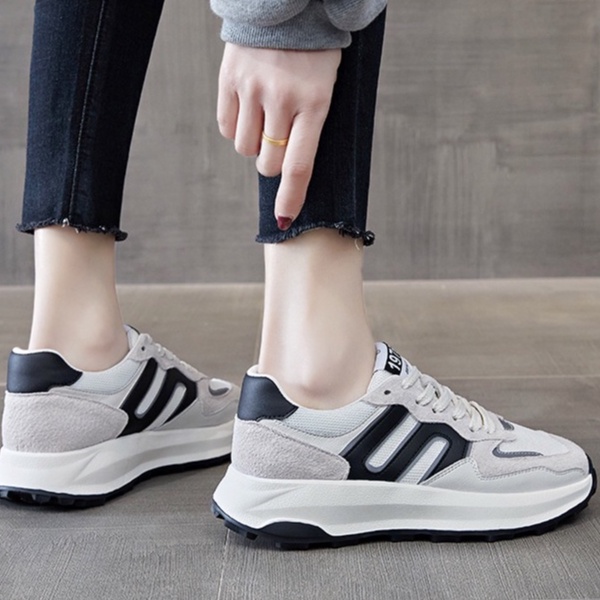 Giày thể thao sneaker nữ FASHION trắng xám đế đen cao cấp Hot trend 2022