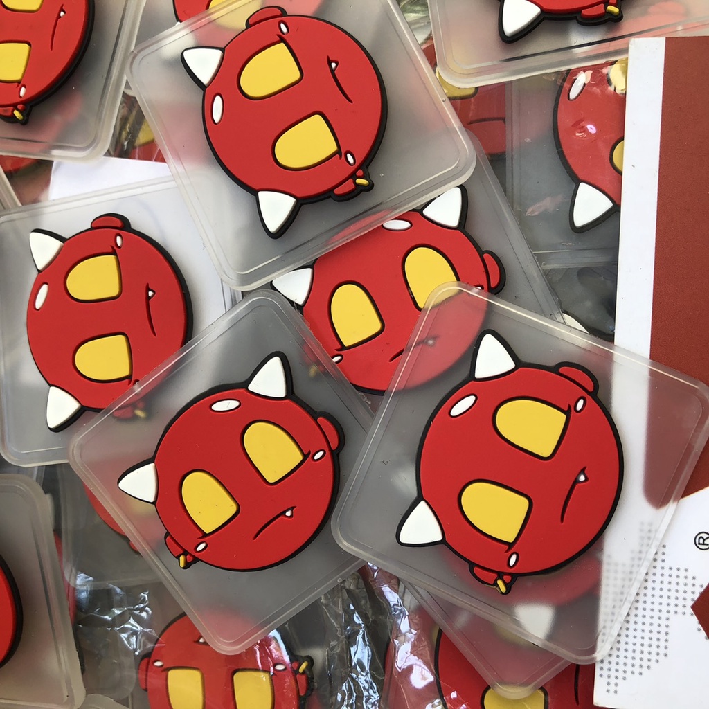 SẢN XUẤT LOGO CAO SU NHỰA DẺO, IN TEM MÁC CAO SU GẮN LÊN QUẦN ÁO THEO YÊU CẦU