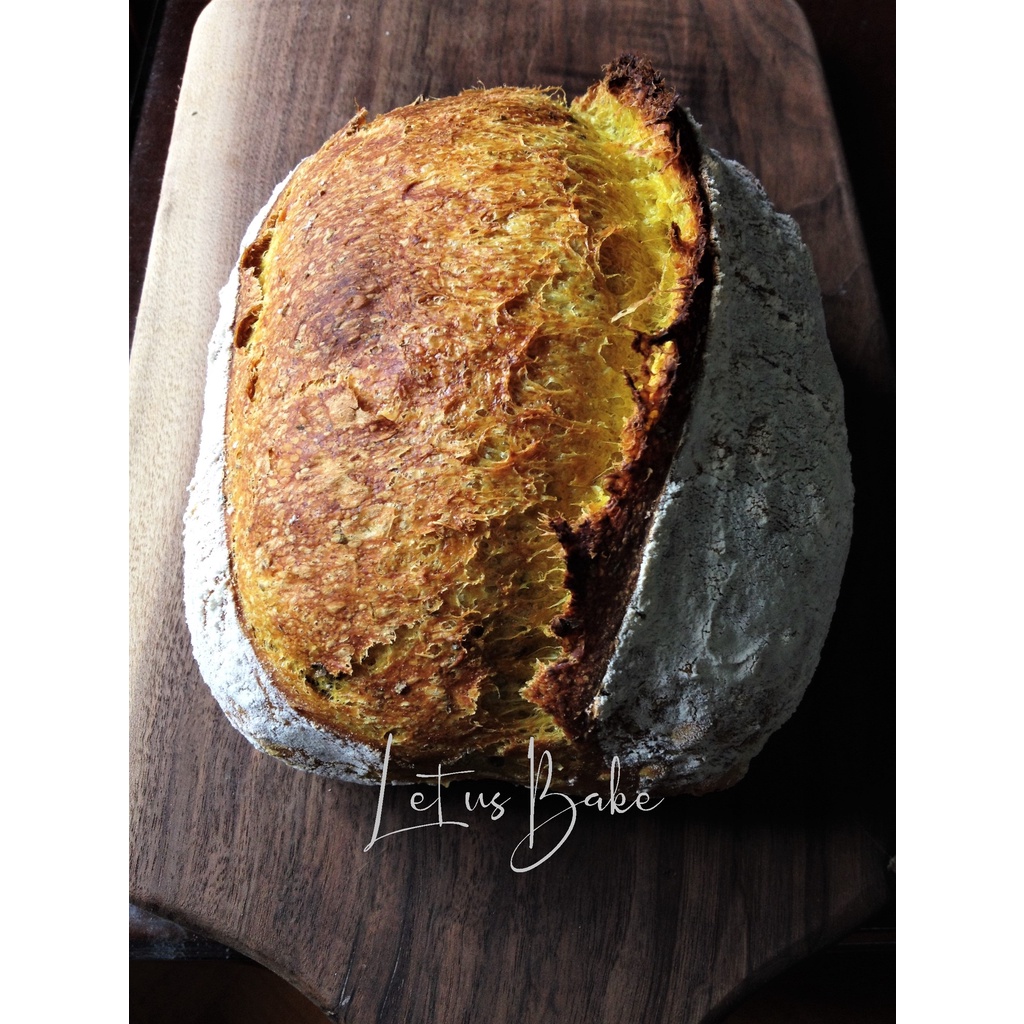 Turmeric Sourdough Bread 350g Bánh Mì Nghệ Men Tự Nhiên