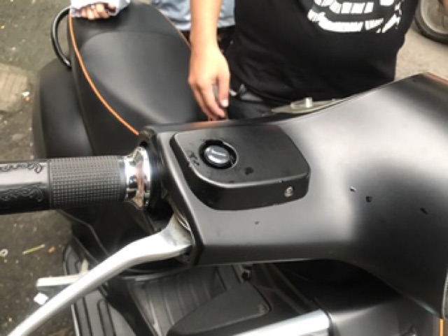 bộ ốc bít lỗ gương (kính) nhôm cnc logo vespa