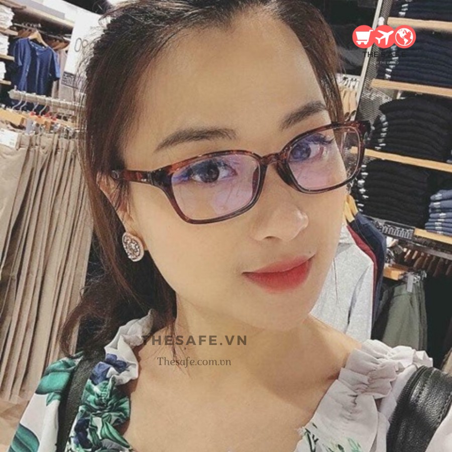 Kính uniqlo chính hãng chống tia uv, ánh sáng xanh