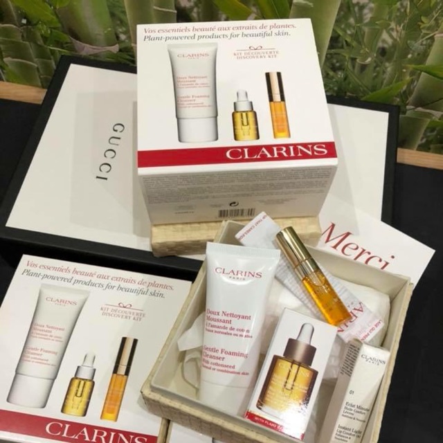 Set mỹ phẩm mini 3 món clarins