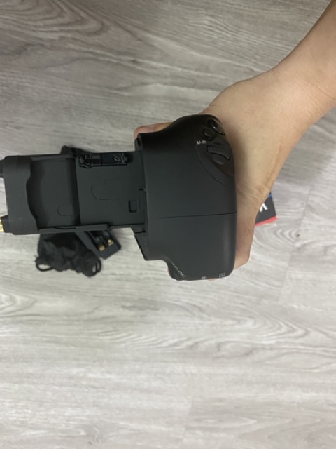 Đế pin Grip Pixel Vertax E16 Canon 7D Mark ii mới tinh