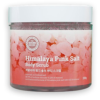 Muối tắm dưỡng trắng toàn thân từ muối hồng Himalaya THE NATURE BOOK HIMALAYA PINK SALT BODY SCRUB