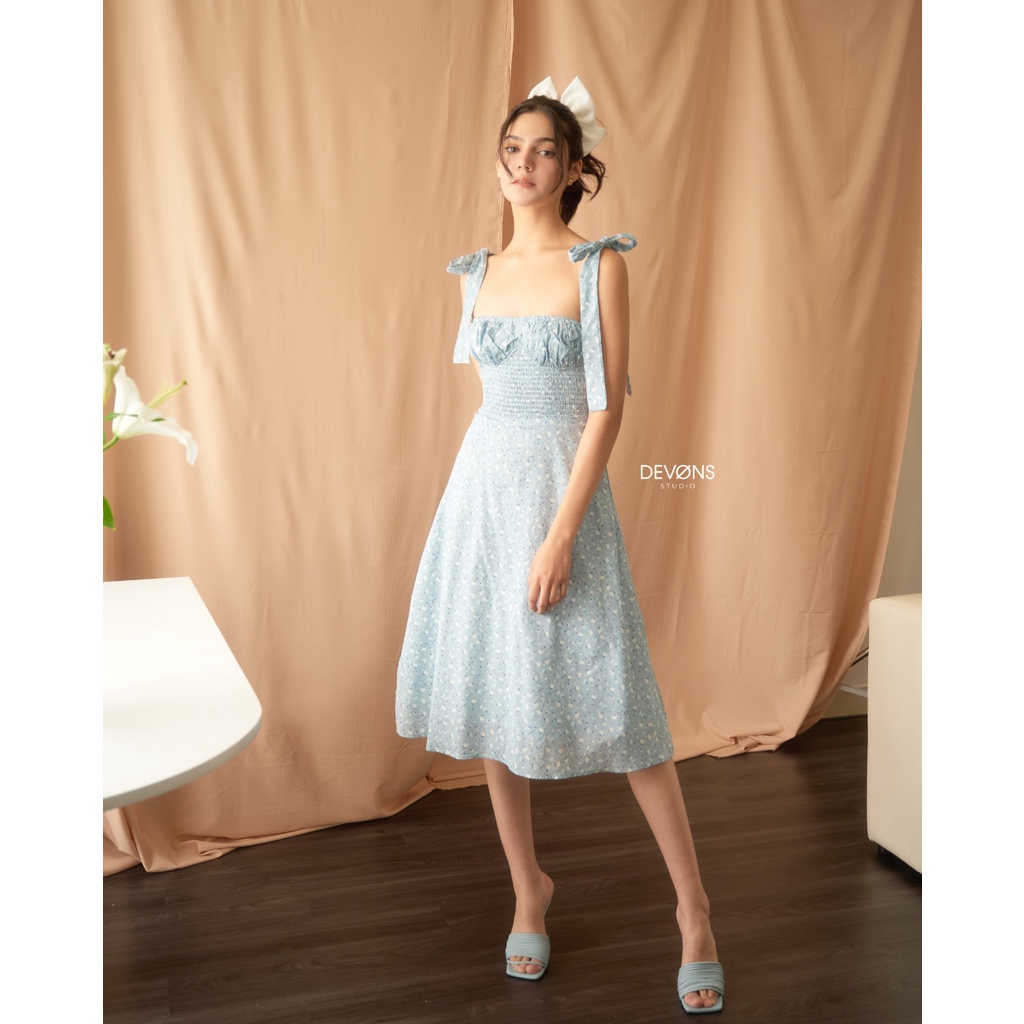 Đầm dài dáng xoè hai dây cột nơ Romance Sky - DEVONS STUDIO
