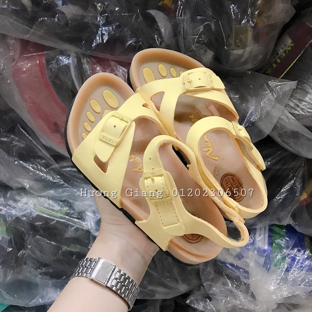 Giày sandals