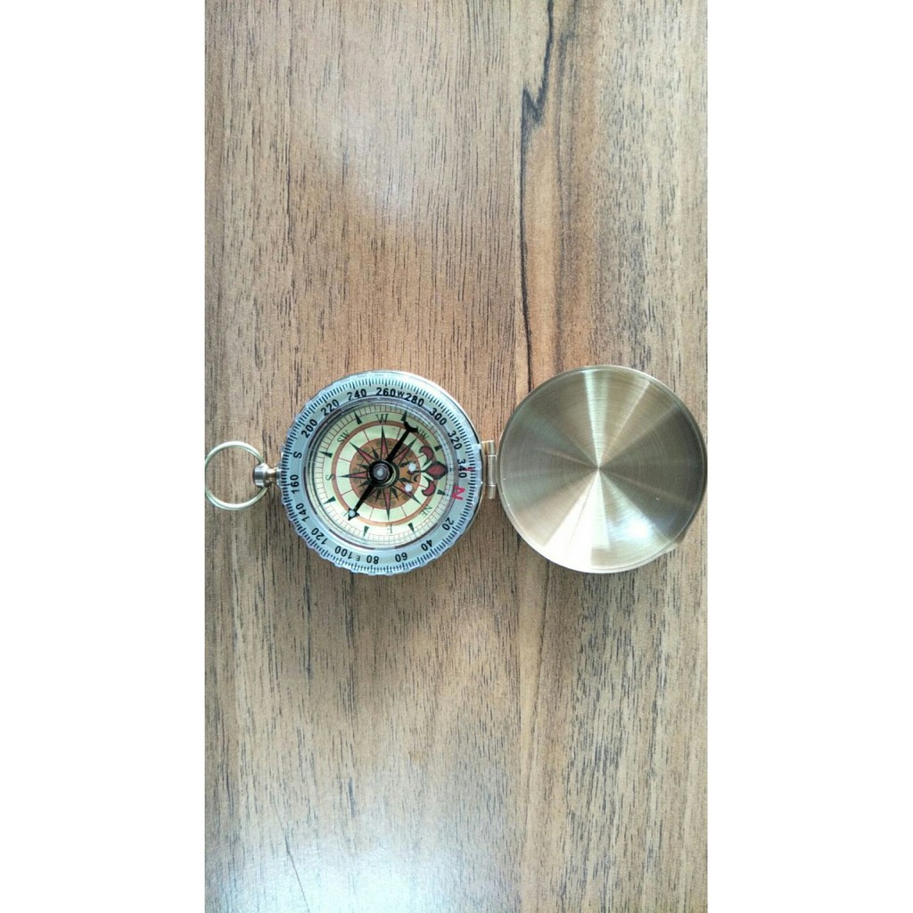 La bàn kiểm tra độ nhiễm từ của đồng hồ