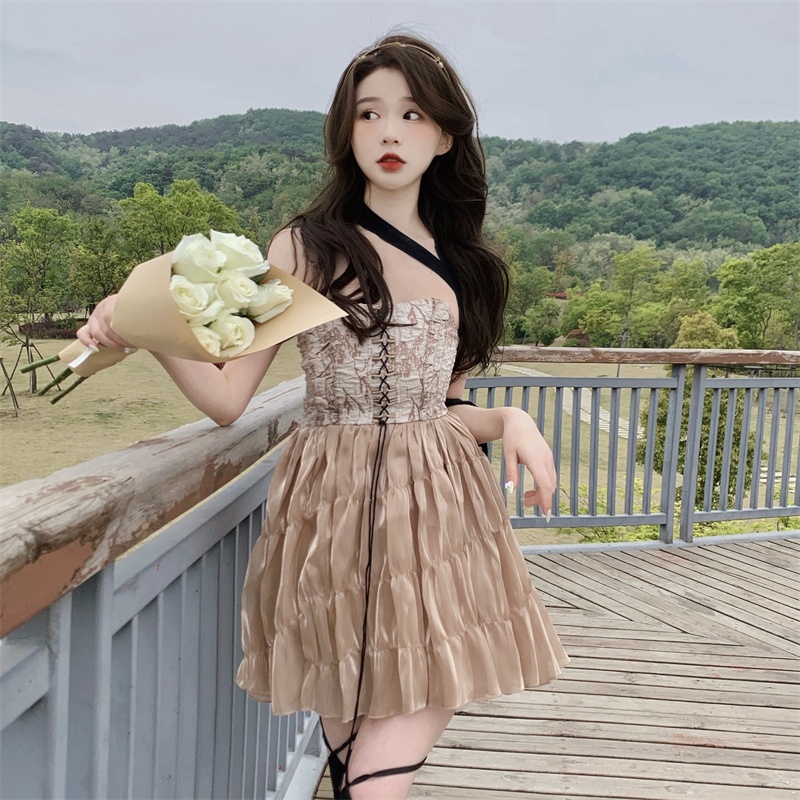 Đầm Sát Nách Thiết Kế Trễ Vai Quyến Rũ Hợp Thời Trang