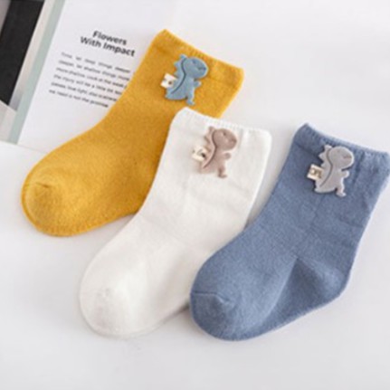 Set 3 đôi tất cao cổ thu đông hoạ tiết khủng long chất len dày dặn ấm áp cho bé từ 0-3 tuổi