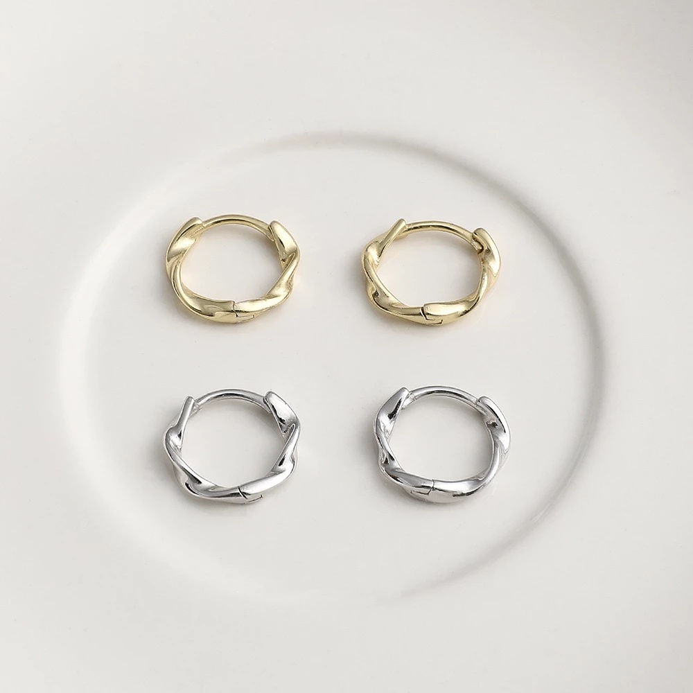 Khuyên Tai Kim Loại Dáng Tròn Đơn Giản Thời Trang Cho Bạn Nữ