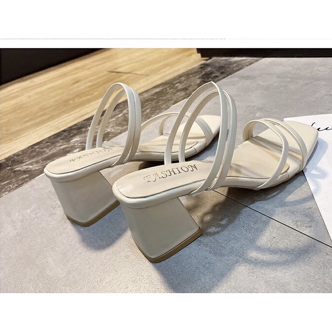 Guốc Mã LNG28 Gót Vuông 4 Dây Đi Được 2 Kiểu Tôn Chân Xinh Xắn