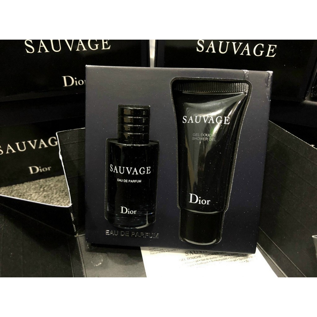 Set Nước hoa mini Nam Dior Sauvage EDP 10ml + sữa tắm 20ml