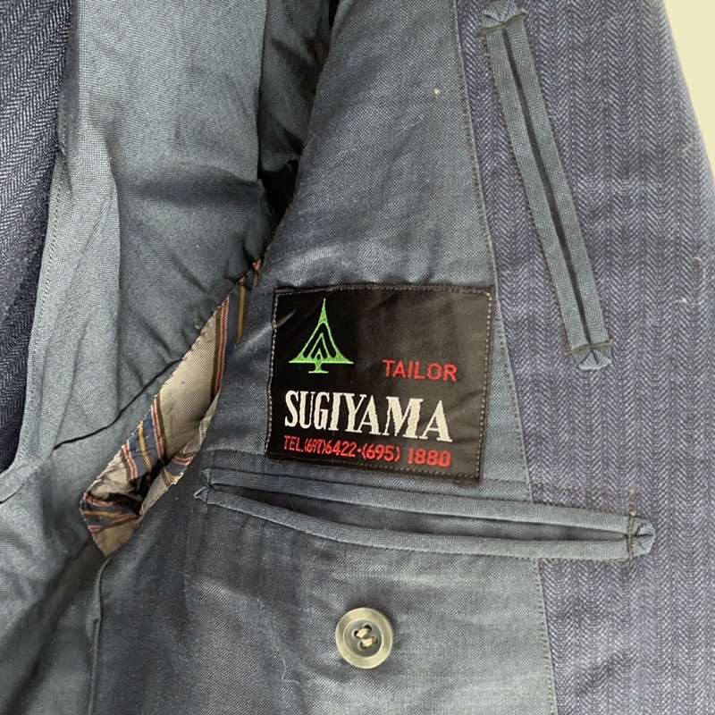 Áo blazer form rộng có đệm vai xanh đen
