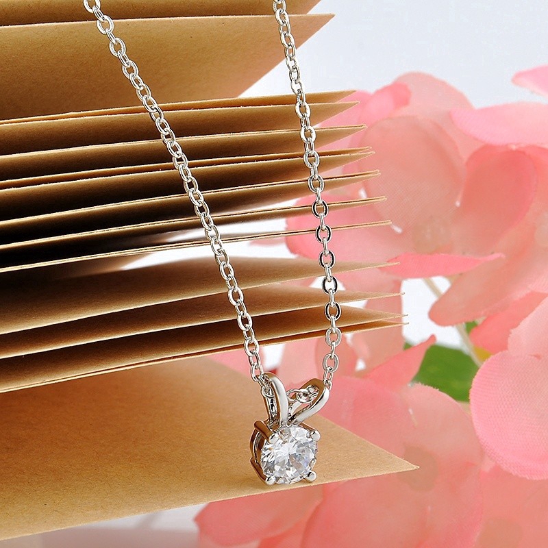 Vòng cổ dáng dài đính đá zircon màu sắc đơn giản thanh lịch