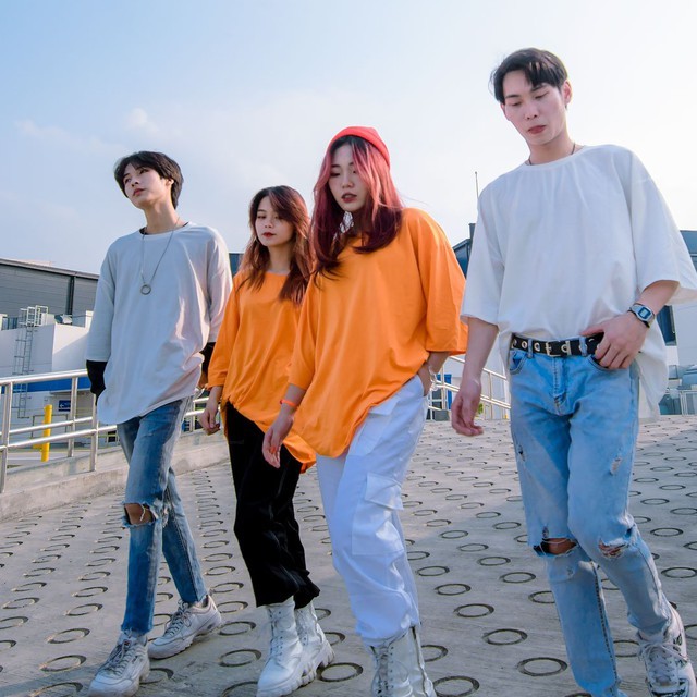 Áo thun Unisex tay lỡ nam nữ form rộng chữ DISOUT siêu to và nét chất cotton 4 chiều 2 màu RÔ STORE AT30