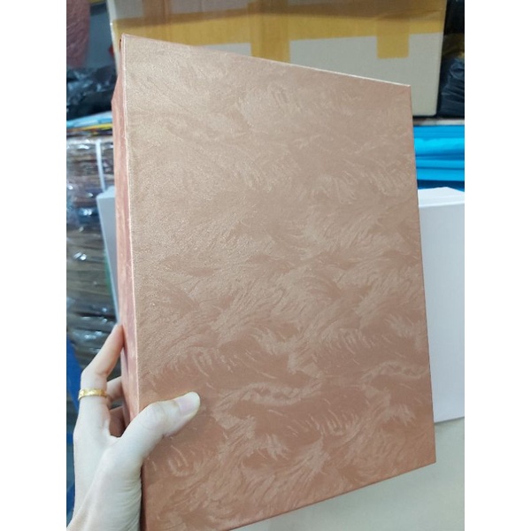 Hộp quà cao cấp 22x30cm cao 10cm